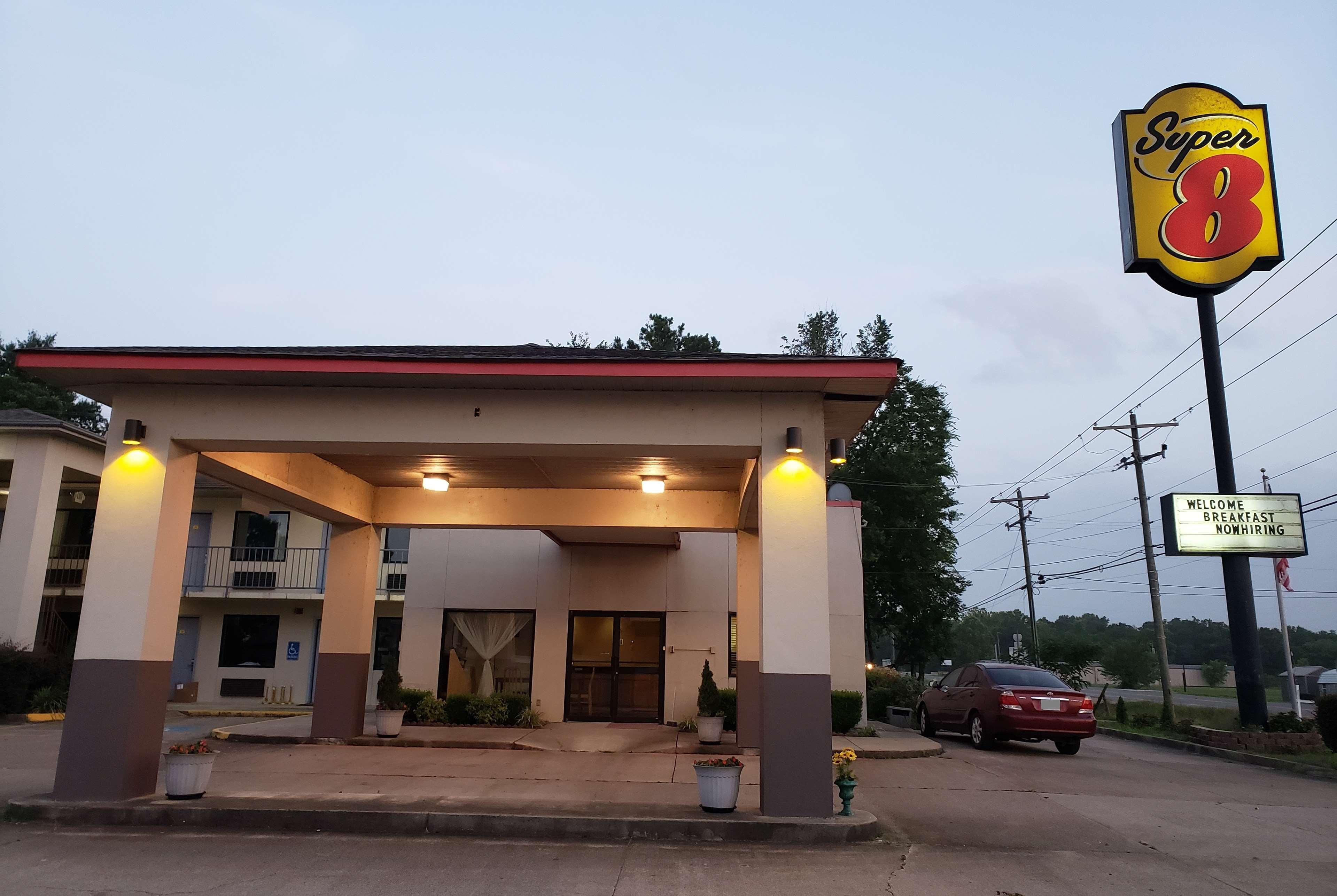 Super 8 By Wyndham Arkadelphia Caddo Valley Area Экстерьер фото