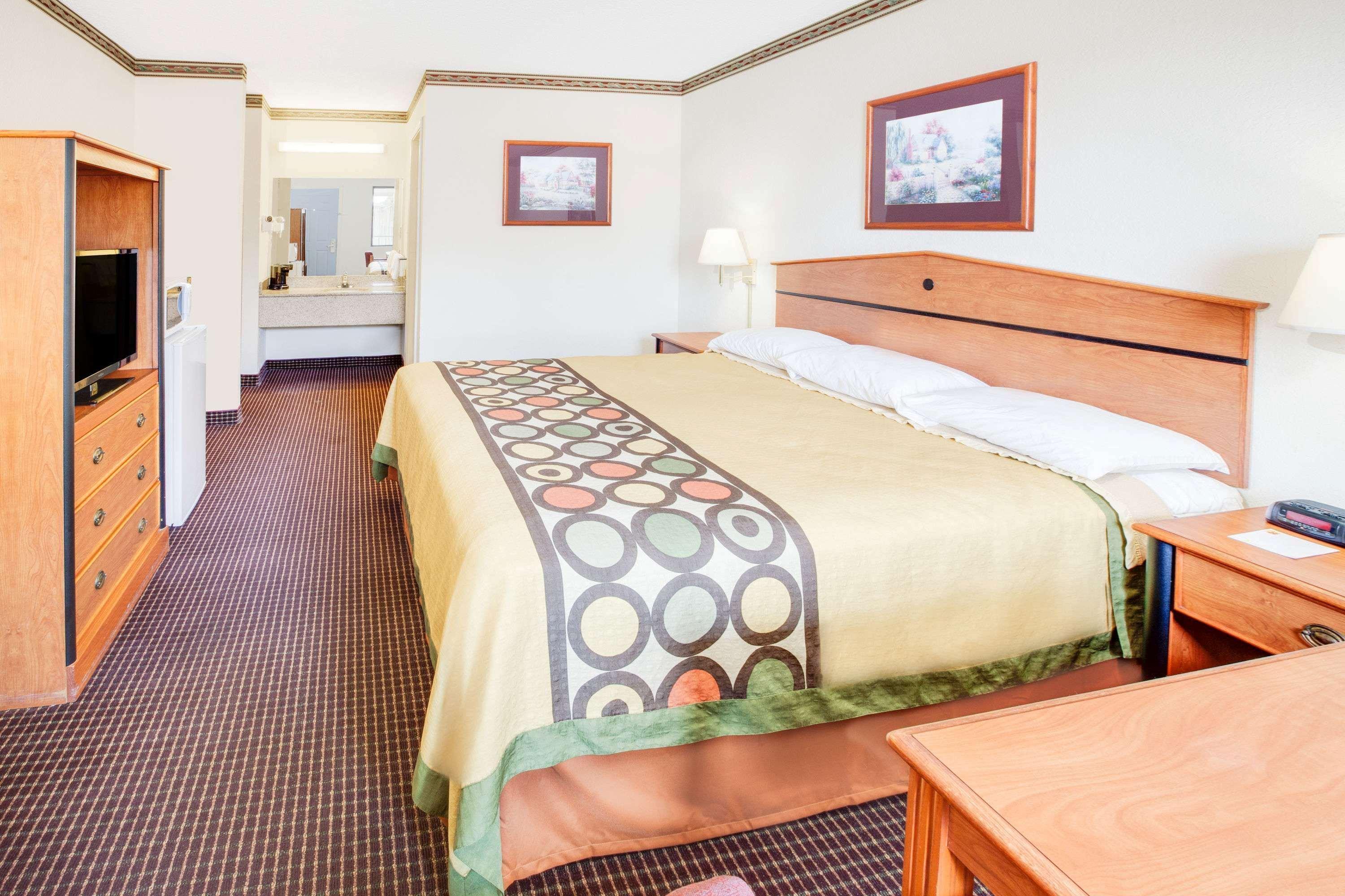 Super 8 By Wyndham Arkadelphia Caddo Valley Area Экстерьер фото