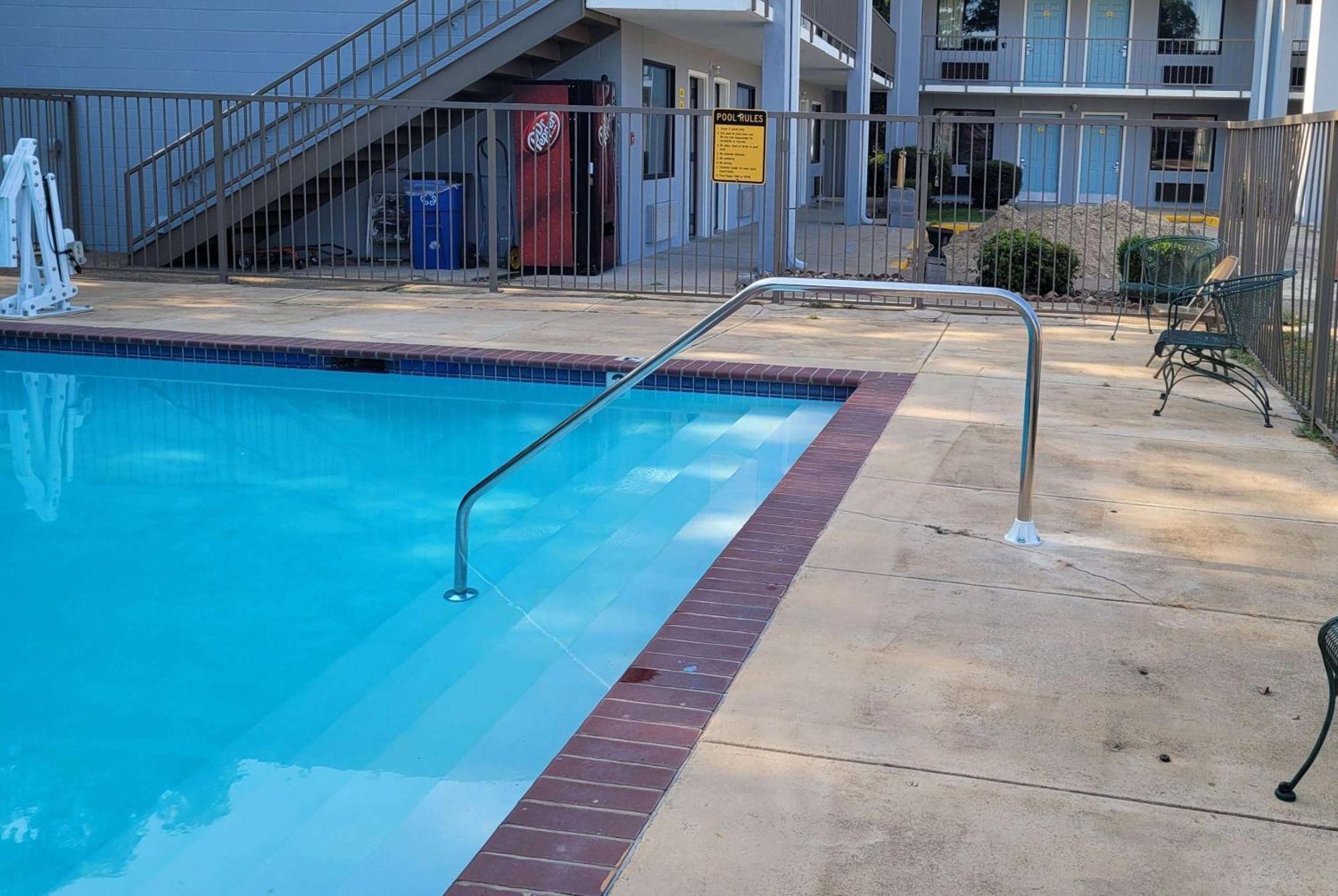 Super 8 By Wyndham Arkadelphia Caddo Valley Area Экстерьер фото