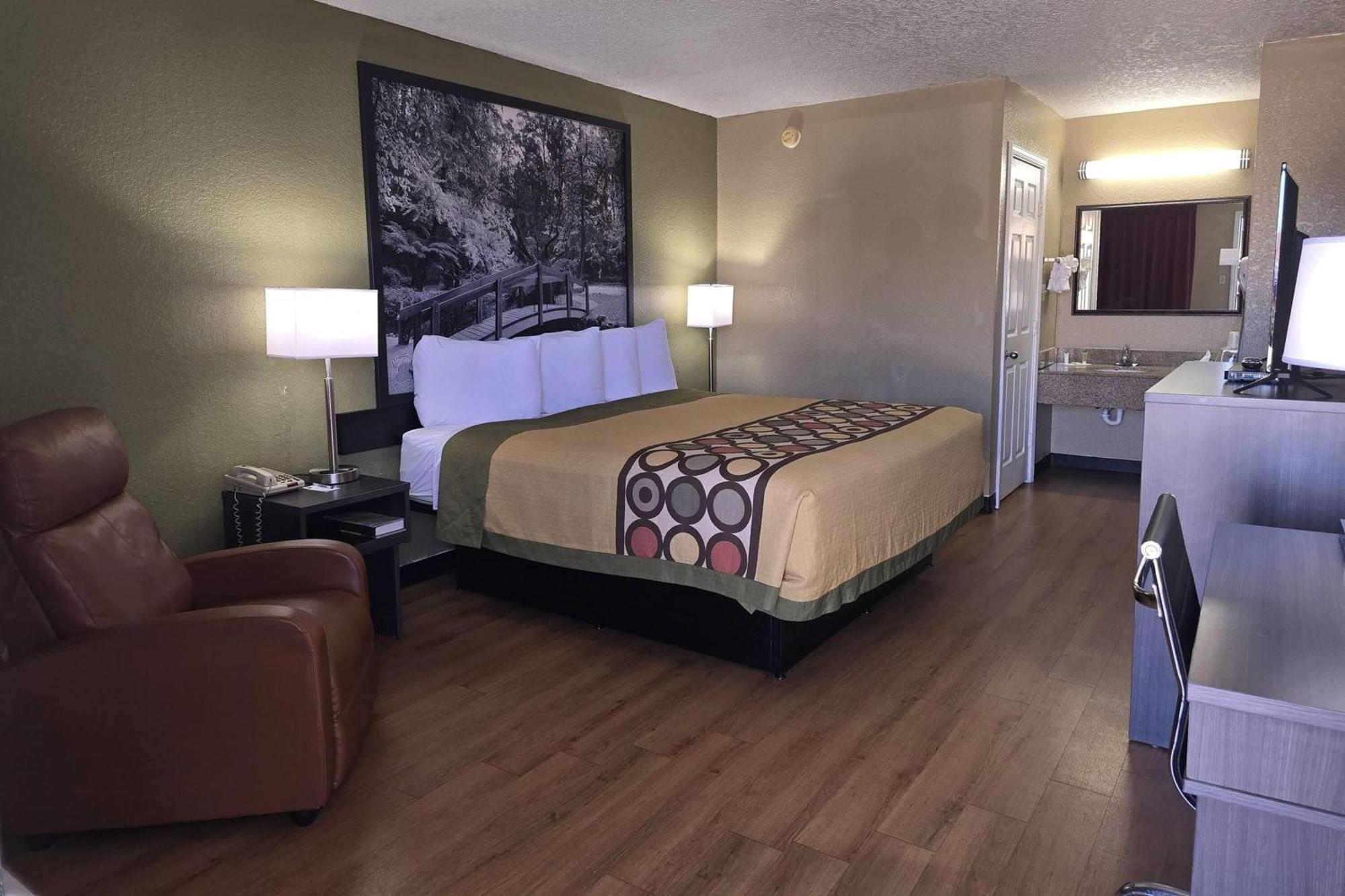 Super 8 By Wyndham Arkadelphia Caddo Valley Area Экстерьер фото