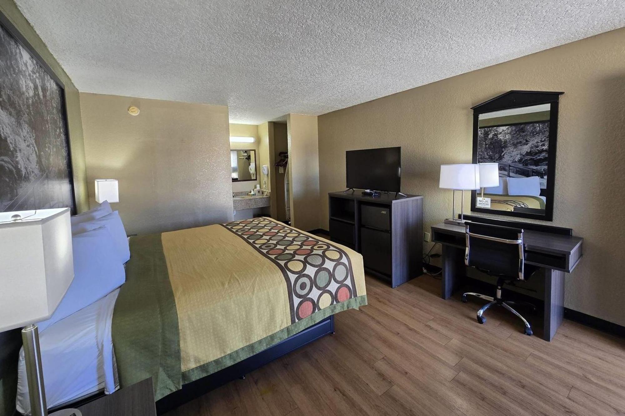 Super 8 By Wyndham Arkadelphia Caddo Valley Area Экстерьер фото